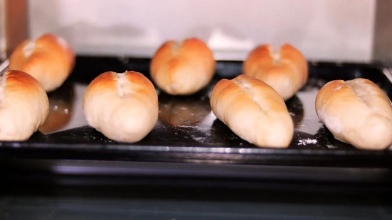 Nướng lại bánh mì bằng lò nướng 4
