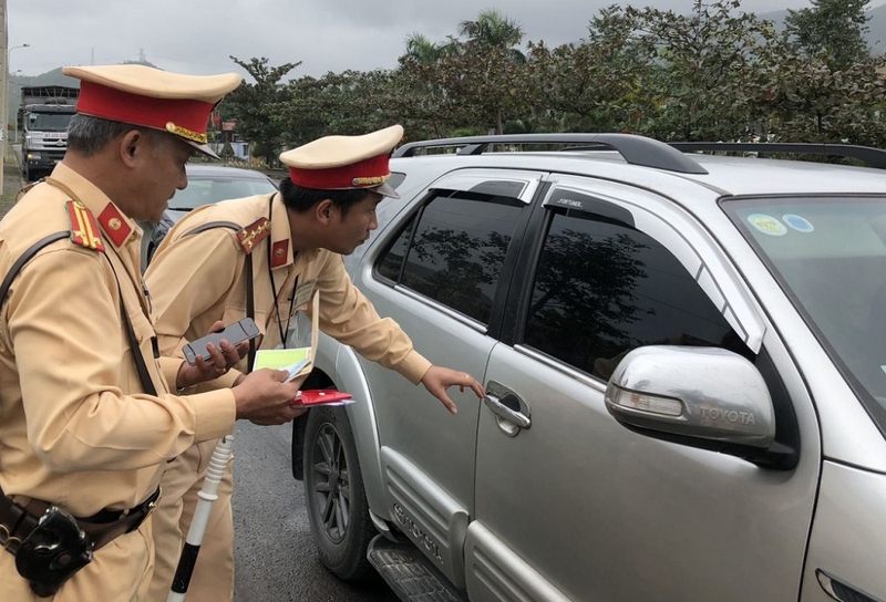 ô tô chạy quá tốc độ 20 - 35km/h hình 4