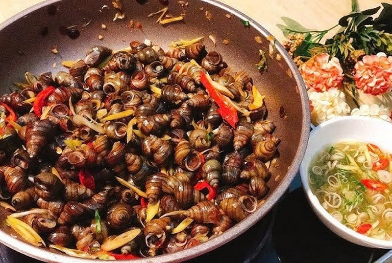 ốc gạo xào sả ớt ảnh 5