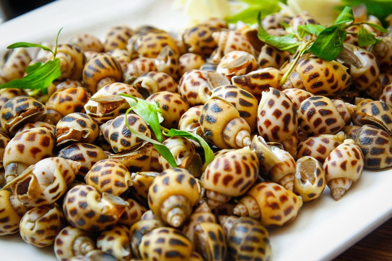 Cách làm ốc hương nướng mọi 4