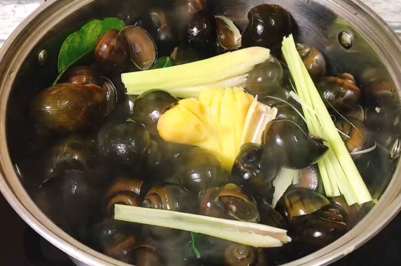 ốc lác xào sa tế 5