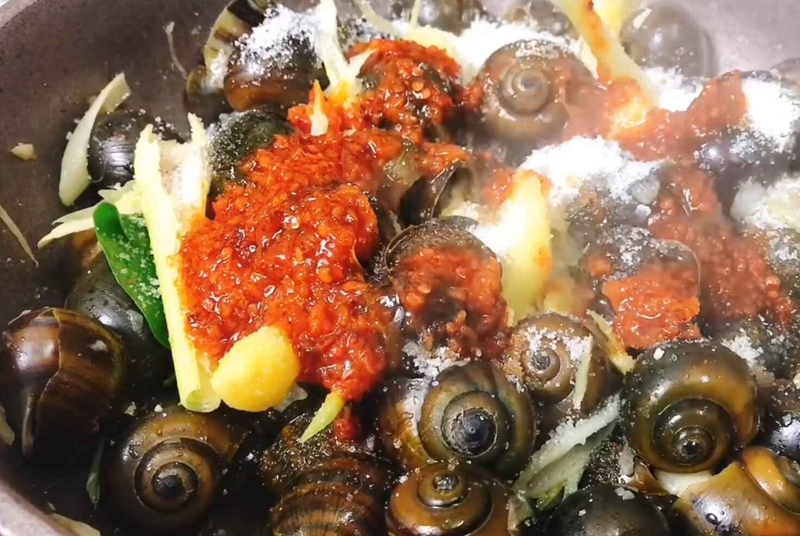 ốc lác xào sa tế 9