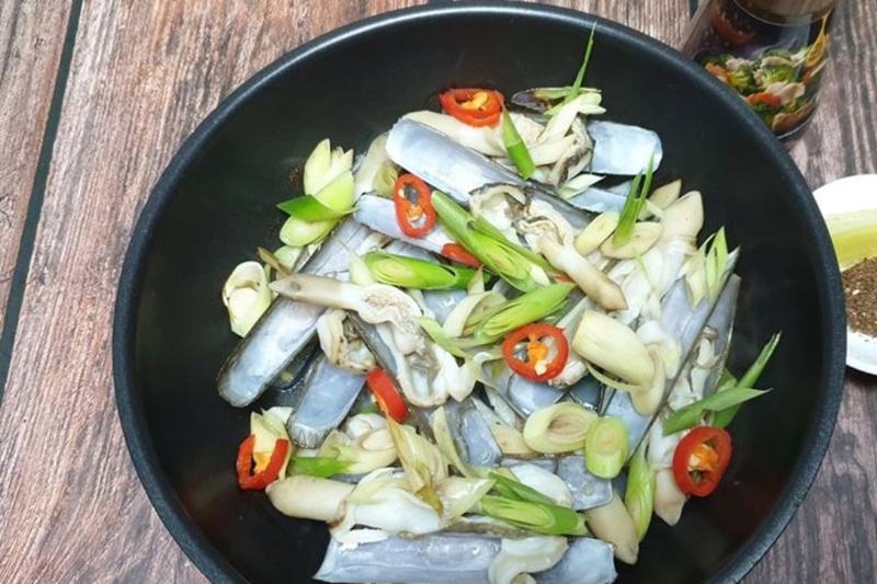 ốc móng tay hấp sả 6