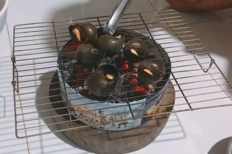 ốc nướng mỡ hành hình 6