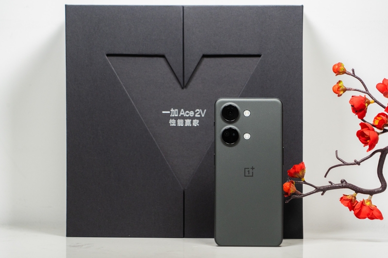 Review OnePlus Ace 2V chi tiết 1