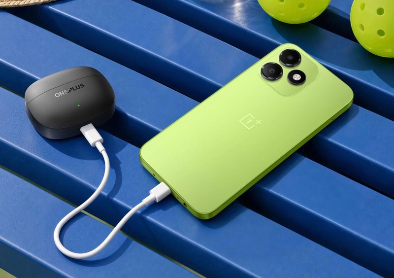 Sạc ngược 5 W trên OnePlus N6 Lite cho phép cấp nguồn cho phụ kiện hoặc thiết bị khác qua cáp.