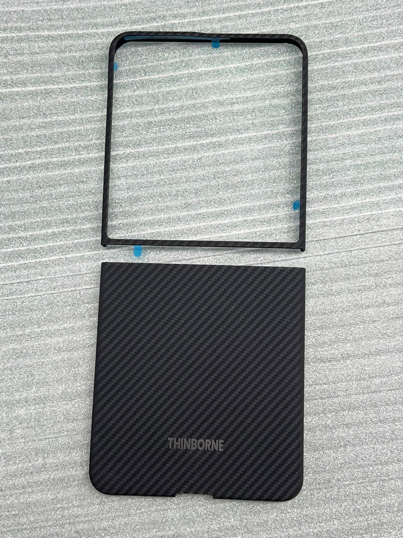 op-lung-galaxy-z-flip8-galaxy-z-fold8-va-z-fold8-ultra-xuat-hien-207850-2.jpg