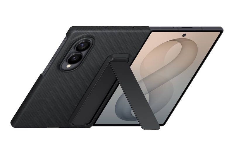 op-lung-samsung-galaxy-z-fold8-wide-carbon-standing-3.jpg