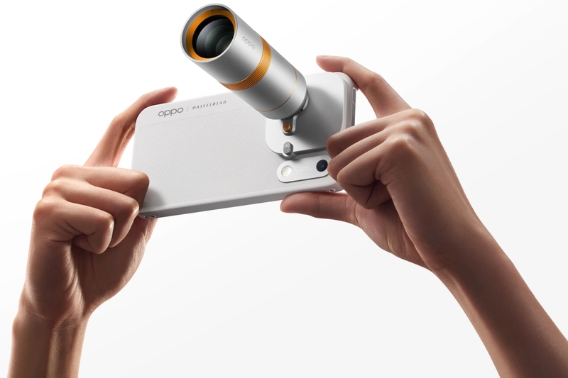 Ống kính Hasselblad Teleconverter giúp OPPO Find X10 Pro Max mở rộng khả năng chụp xa.