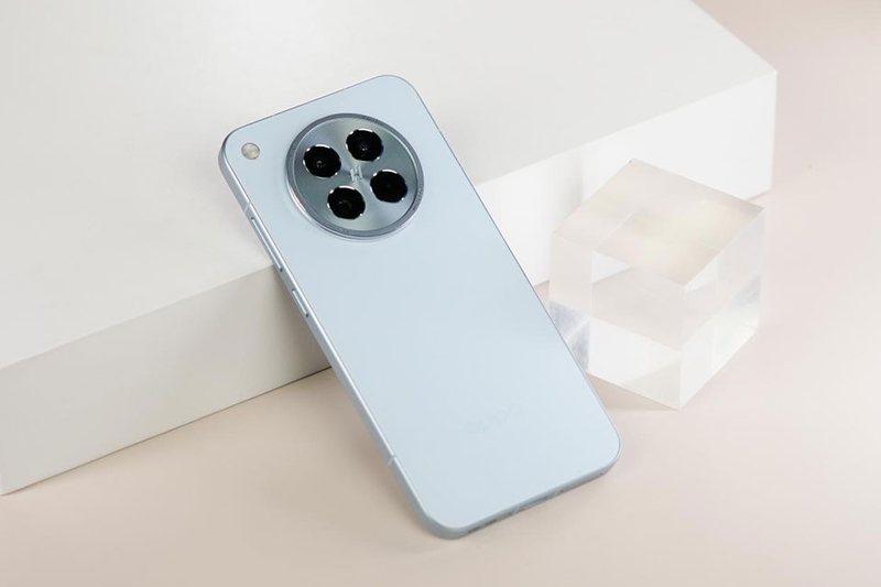 OPPO Find X8s - 03