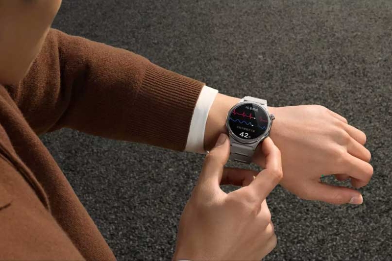 oppo-watch-x3-sap-ra-mat-voi-than-titanium-va-man-hinh-oled-3000-nits-203192-6.jpg