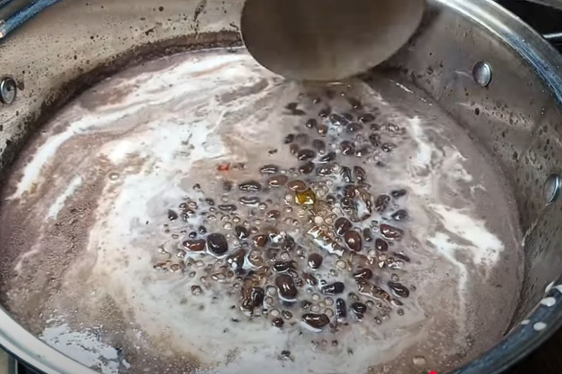 pha bột nước cốt dừa món đậu đen bột khoai nước cốt dừa