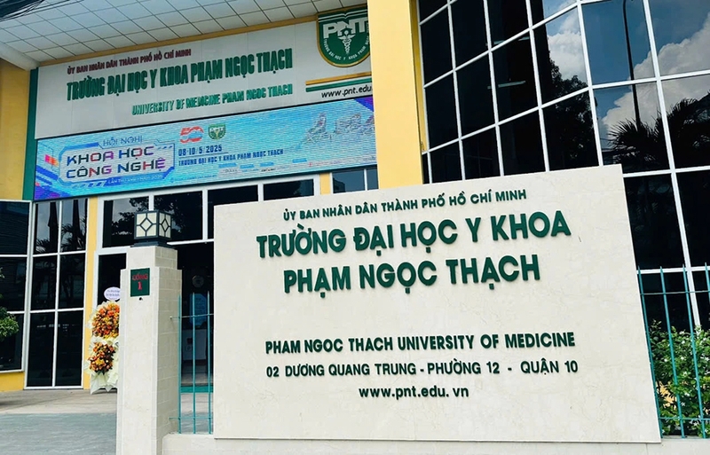 Điểm chuẩn Phạm Ngọc Thạch 2025 - 02
