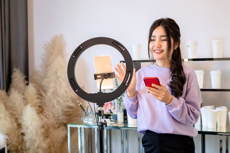 Vì sao nên sử dụng phần mềm livestream bán hàng?