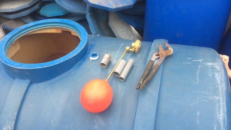 phao cơ bồn nước 4