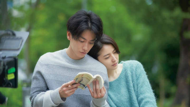 Tháng Tư Ngày Em Đến là phim tình cảm mạnh được chuyển thể từ tiểu thuyết cùng tên của nhà văn Genki Kawamura