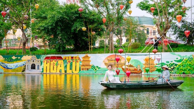 Phố cổ Hoa Lư được rất nhiều bạn trẻ quan tâm