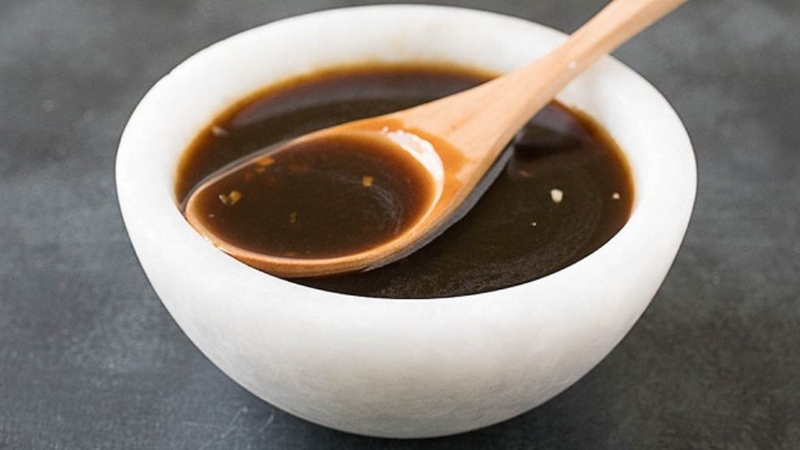Bước 2: Pha nước sốt