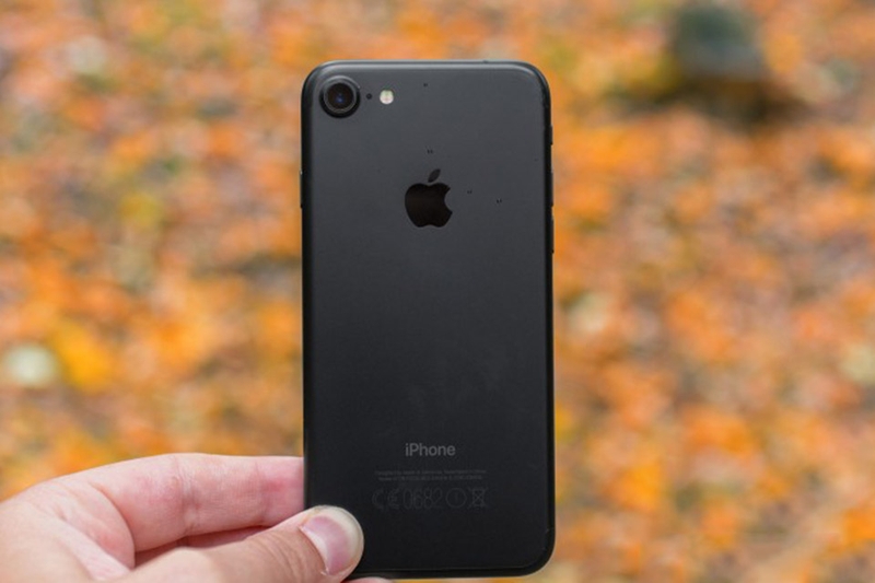 Pin iPhone 7 dùng được bao lâu 2