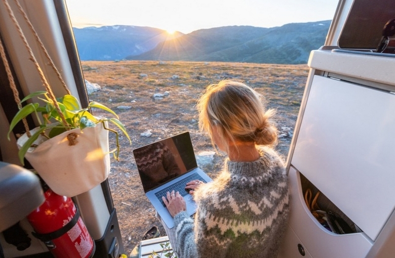 poly employment là gì ảnh 3