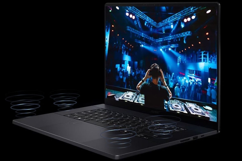 Asus ProArt P16 H7606WP-SR335W 18
