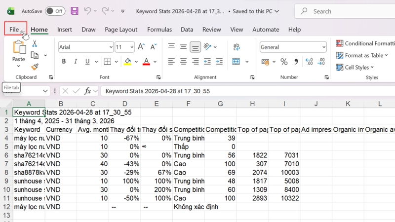 Mở Excel (hoặc bất kỳ ứng dụng Office nào), sau đó chọn menu File trên thanh công cụ