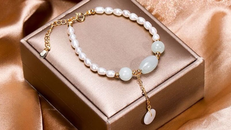 Trang sức (dây chuyền, lắc tay, nhẫn)