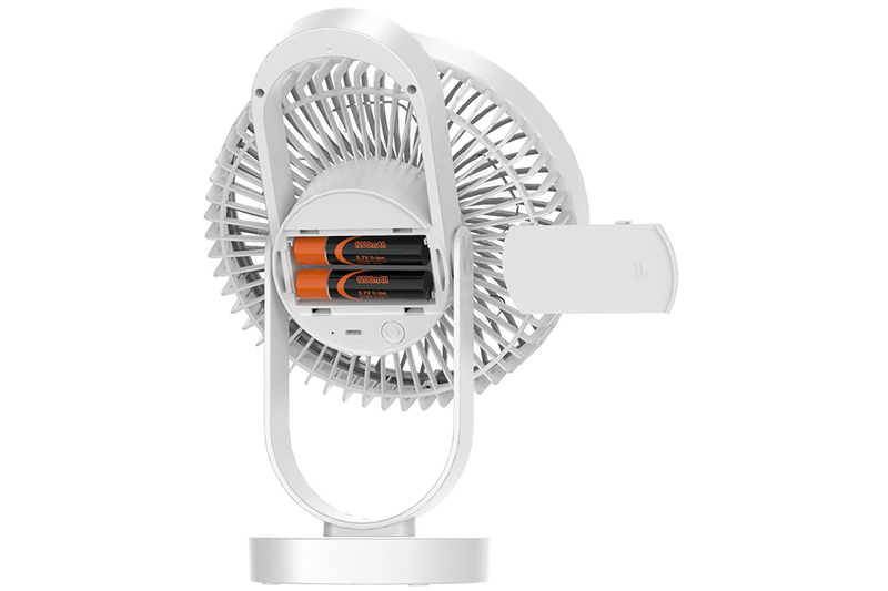 Quạt sạc Comet CRF1606 tích hợp viên pin thời lượng lớn