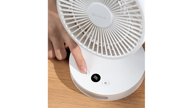 Quạt sạc để bàn Lumias LM-36W trang bị bảng điều khiển cảm ứng hiện đại