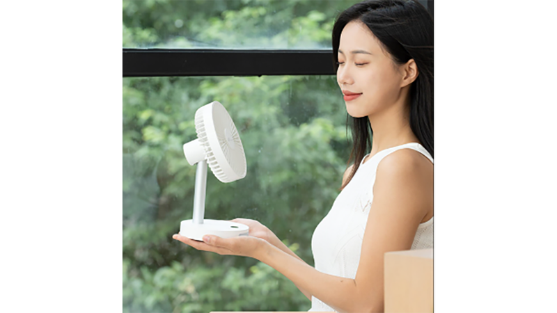 Quạt sạc để bàn Lumias LM-36W với chất liệu nhựa cao cấp