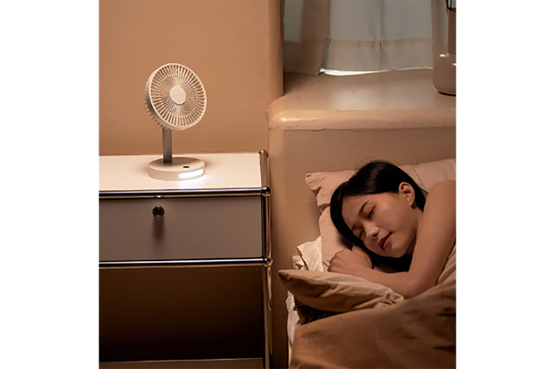 Quạt sạc để bàn Lumias LM-36W tích hợp đèn ngủ