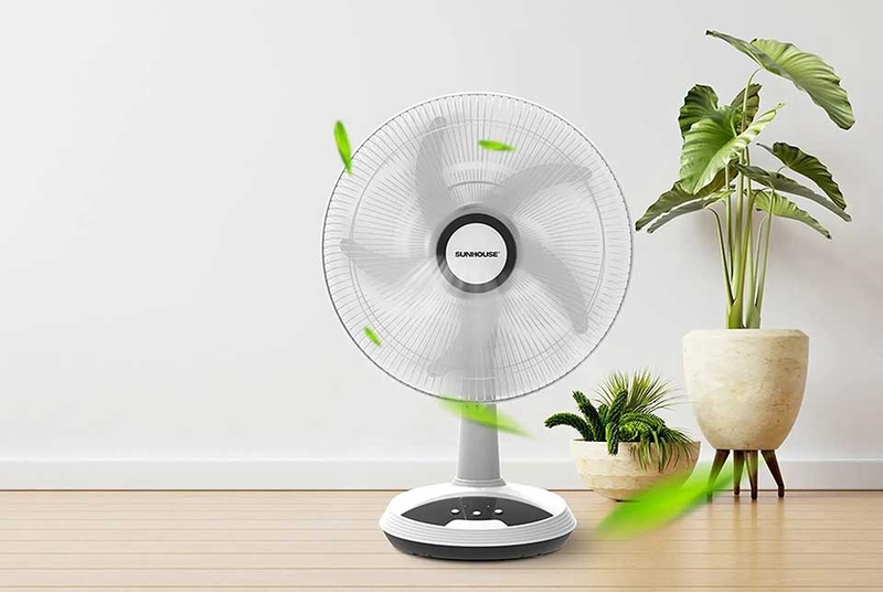 Quạt sạc hãng nào tốt - 07