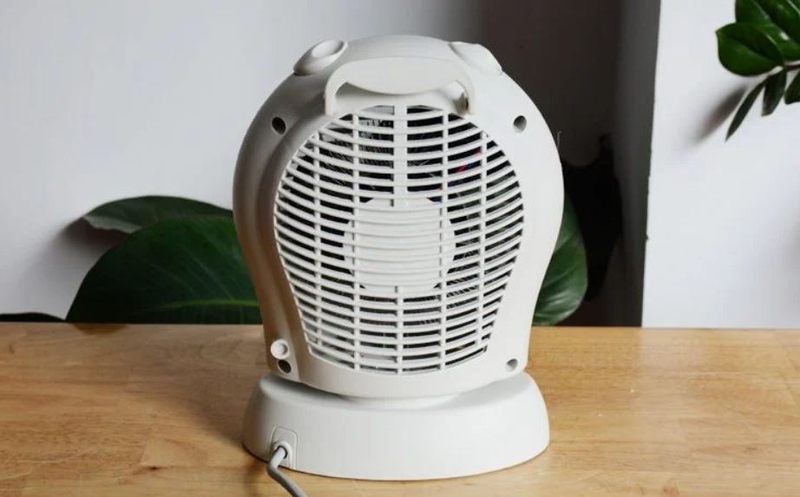 quat suoi hai chieu tiross ts944