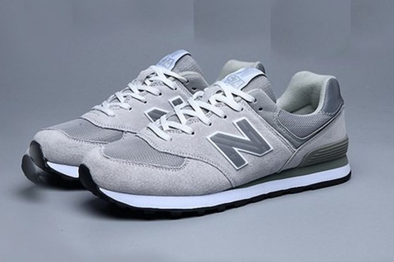 Giày tặng chồng