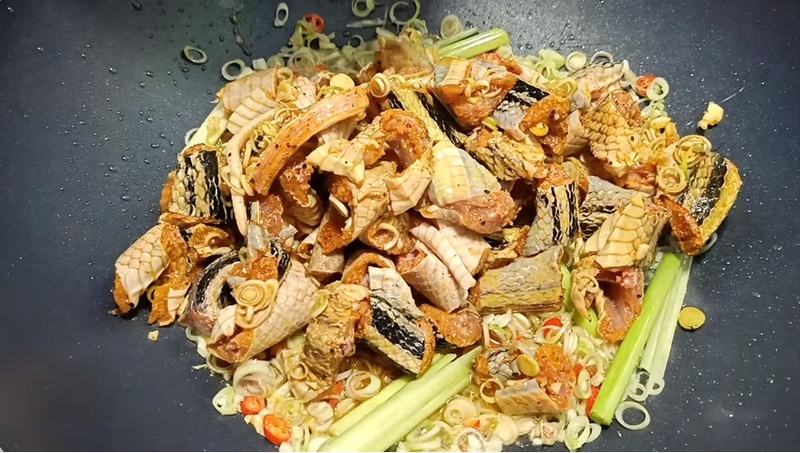 rắn xào sả ớt 7