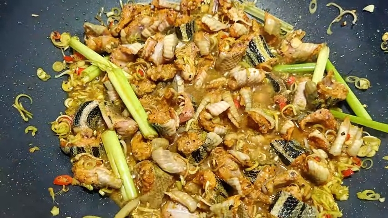 rắn xào sả ớt 8