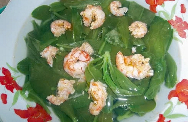Bát canh rau bầu đất nấu tôm thơm ngon