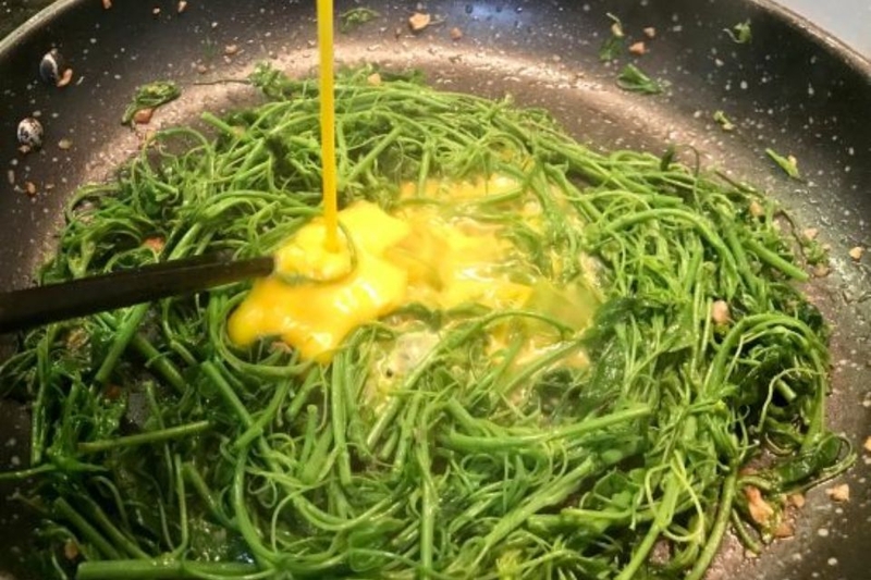Rau bò khai xào trứng