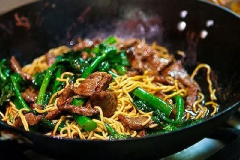 Rau bò khai xào mì tôm