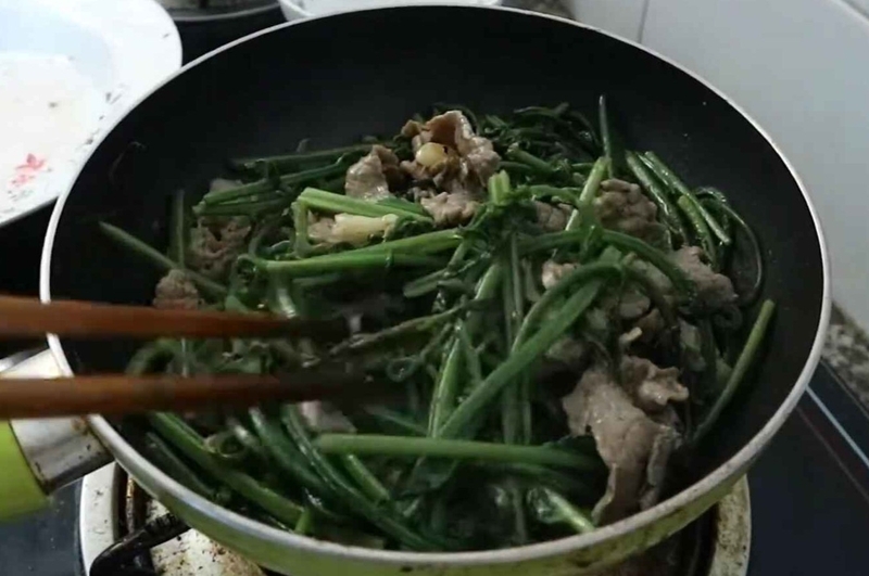 rau dớn xào thịt bò 9