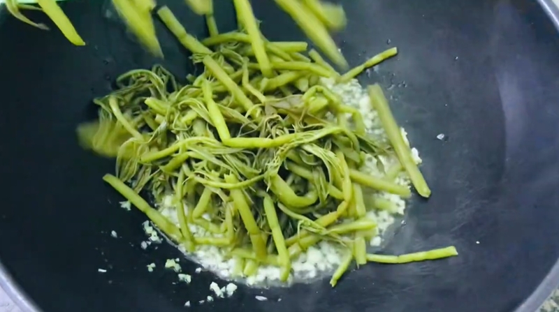 rau móp xào tỏi 2