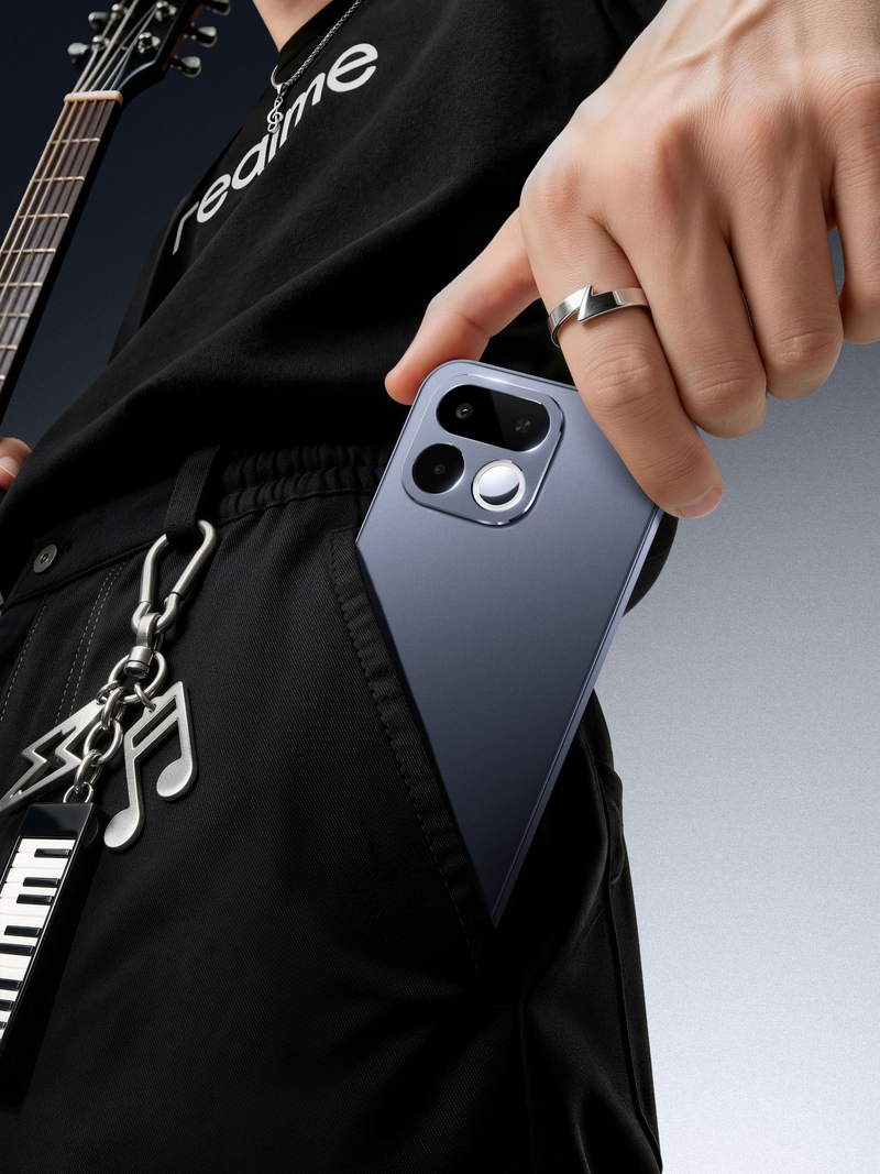 realme-16t-5g-ra-mat-207328-2.jpg
