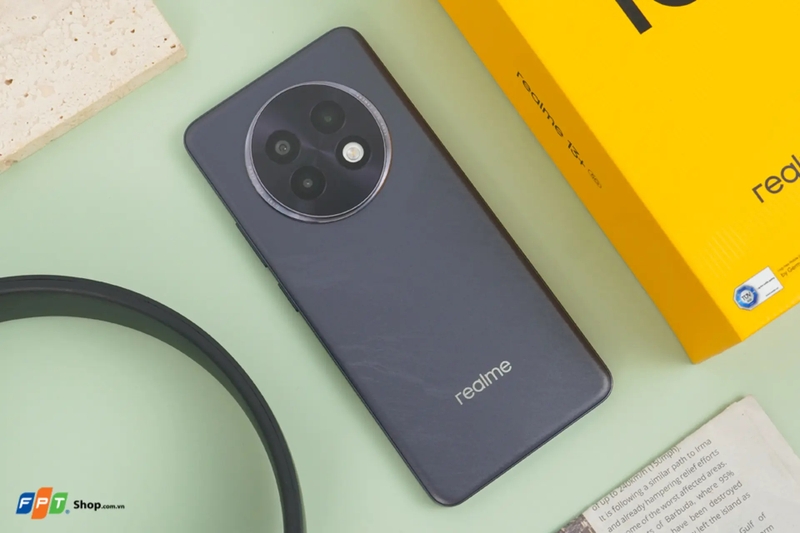 realme mới nhất hình 6
