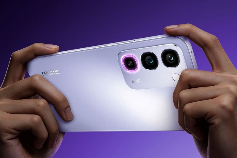 realme-p4r-5g-ra-mat-208012-2.jpg