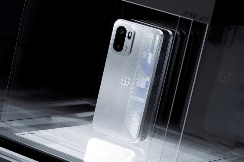 redmi-k90-ultra-va-oneplus-ace-6-ultra-lo-dien-204375-1.jpg