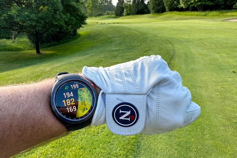 review Garmin Approach S70 8