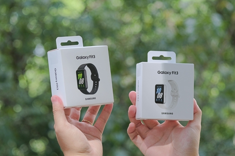 review samsung galaxy fit 3 hình 1