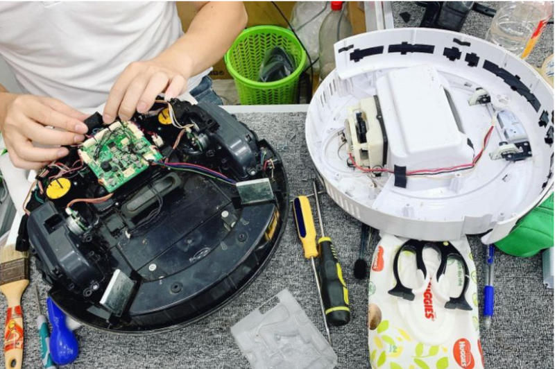 robot-hut-bui-khong-quay-choi-chinh-3.png