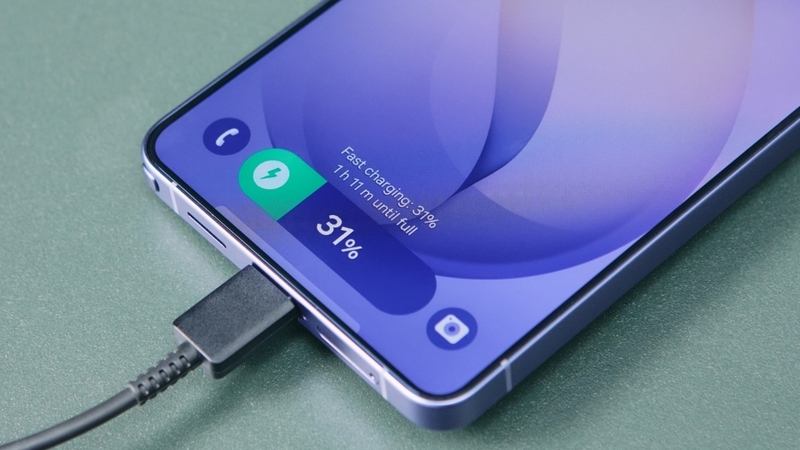 Galaxy S26 Ultra sạc nhanh bao nhiêu W?
