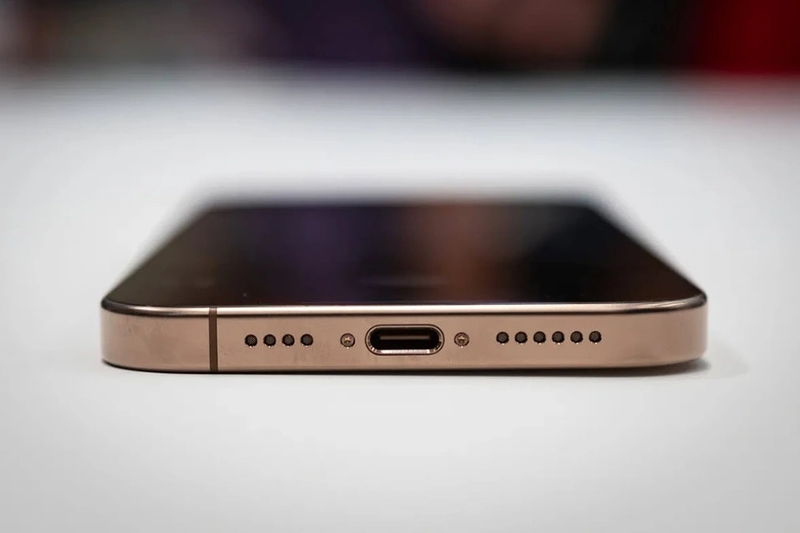 iPhone 16 sử dụng cổng sạc gì?